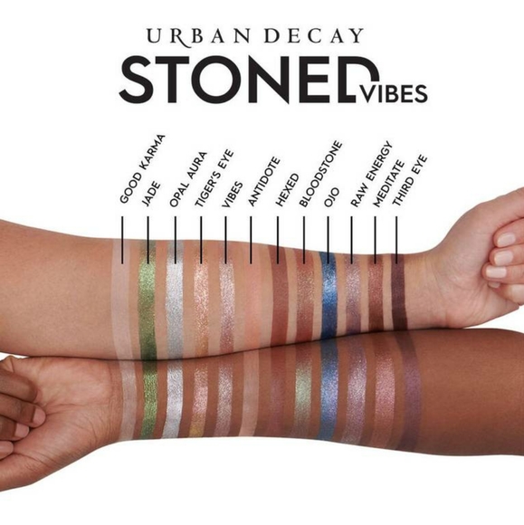 Full size Stoned Vibes Eyeshadow palette - Picture 4 of 7